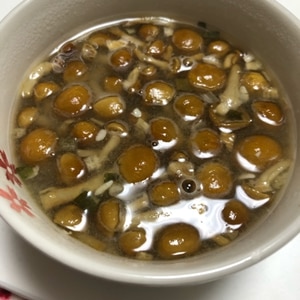 基本 だしの素で作るみそ汁 なめこの味噌汁 レシピ 作り方 By どんぐり0番地 楽天レシピ 基本 だしの素で作るみそ汁 なめこの味噌汁 レシピ 作り方 By どんぐり0番地 楽天レシピ